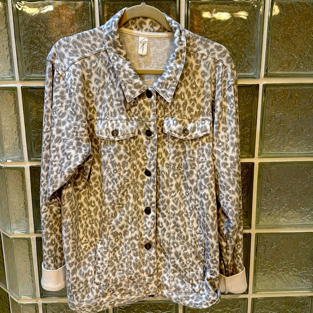 White & Grey Fleece Leopard print Jacket